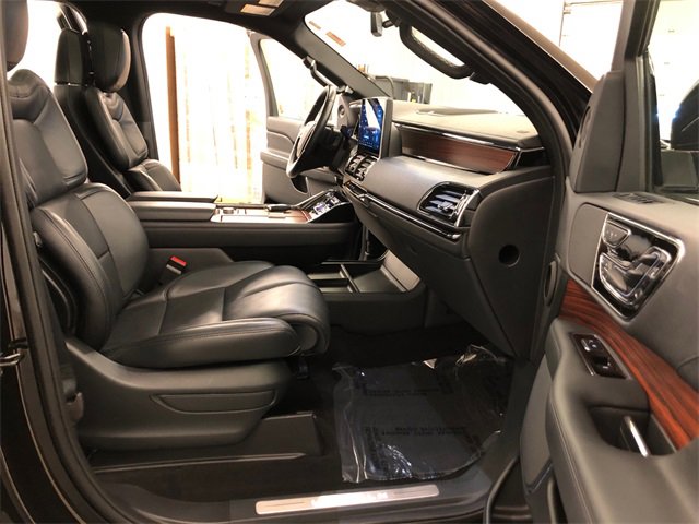 Used 2024 Lincoln Navigator L Reserve image 39