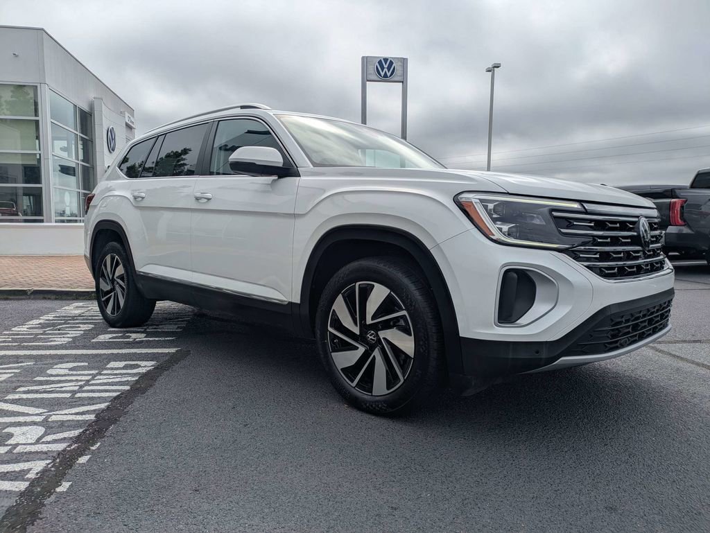 Certified 2024 Volkswagen Atlas SEL AWD/4WD image 3