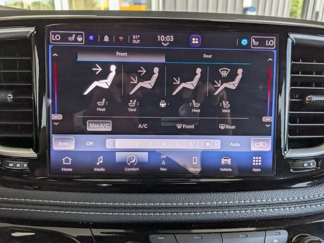 Used 2025 Chrysler Pacifica Limited FWD image 20