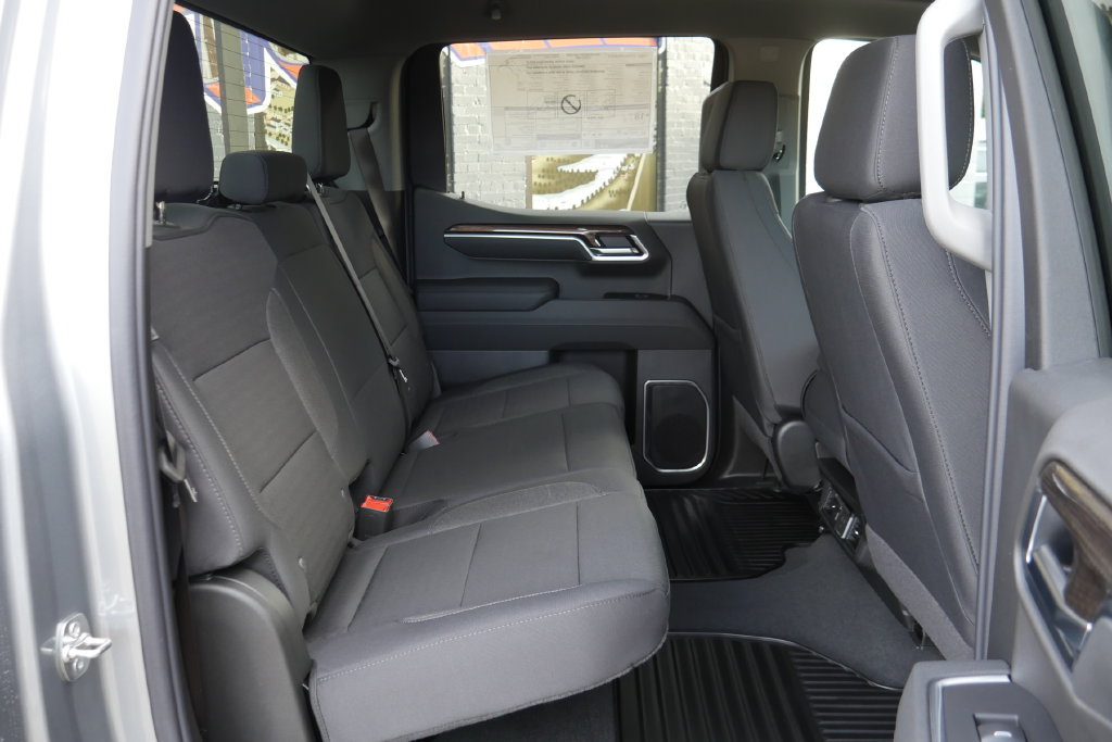 New 2026 Chevrolet Silverado 1500 LT AWD/4WD image 13