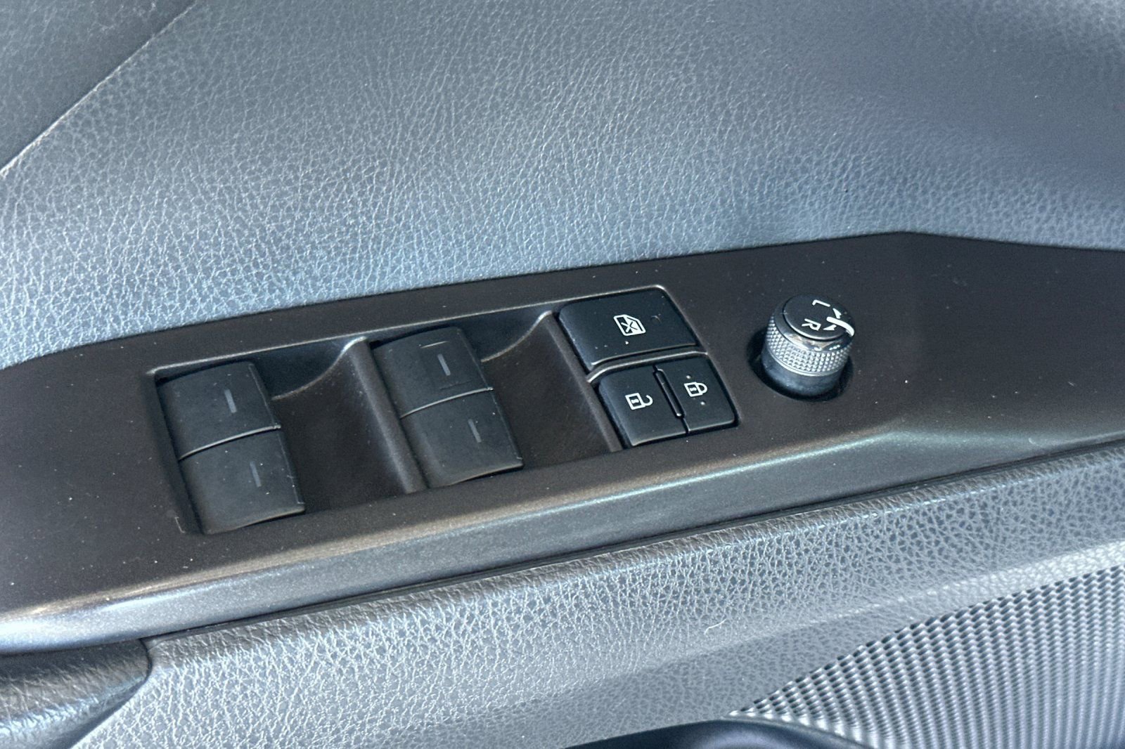 Certified 2021 Toyota Camry LE FWD image 13