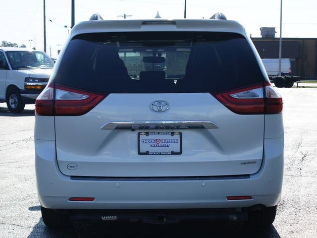 Used 2016 Toyota Sienna Limited Premium image 3