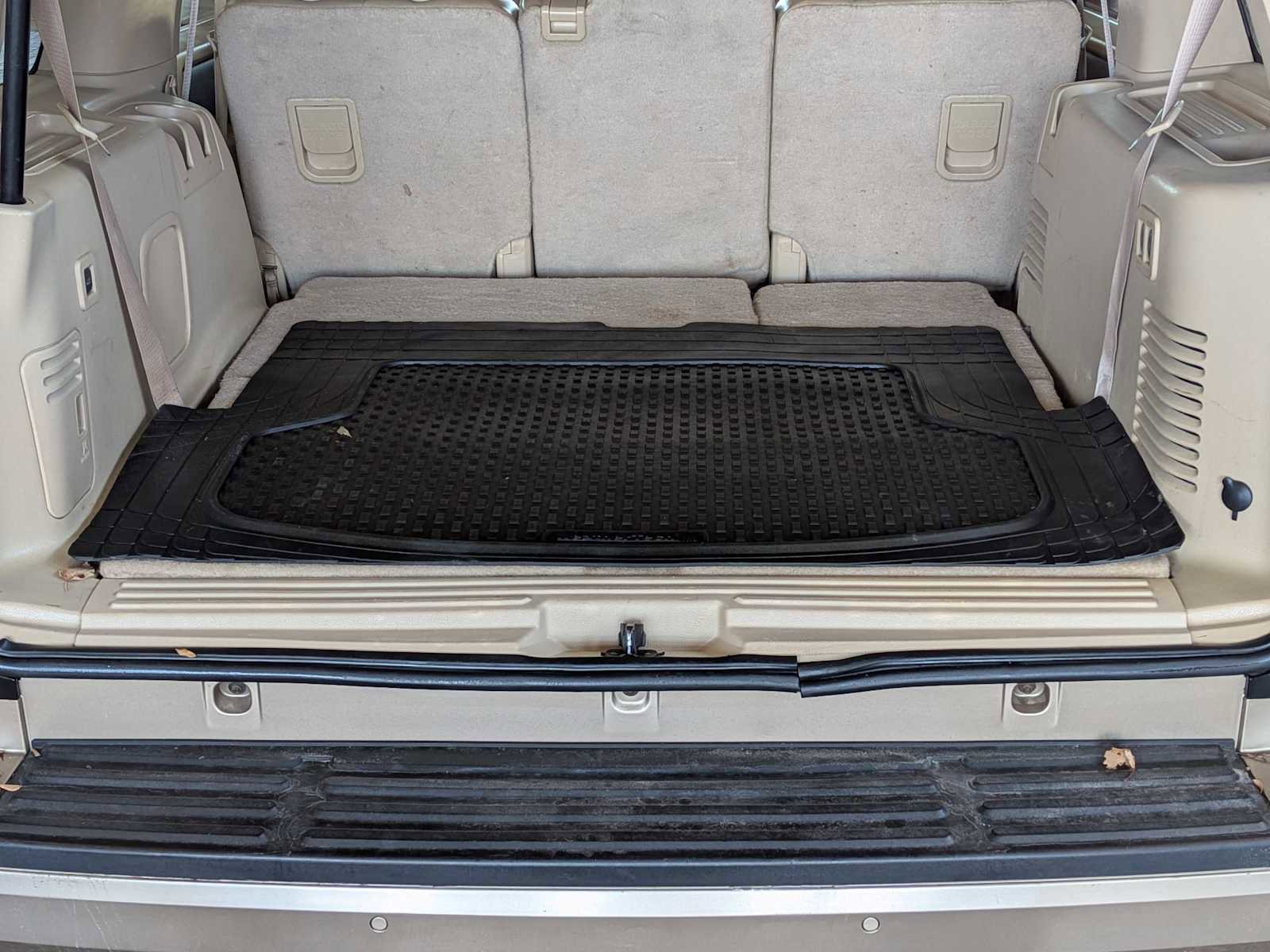 Used 2014 Ford Expedition XLT w/ Equipment Group 202A image 30