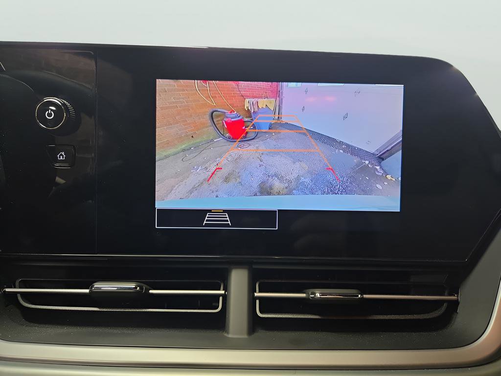 Used 2024 Chevrolet Trax RS image 27