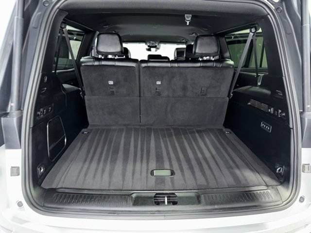 Used 2024 Jeep Wagoneer L Series II w/ Flexible Seating Group AWD/4WD image 28