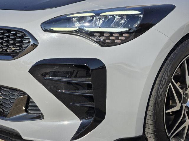 Used 2023 Kia Stinger GT-Line w/ Sun & Sound Package RWD image 9