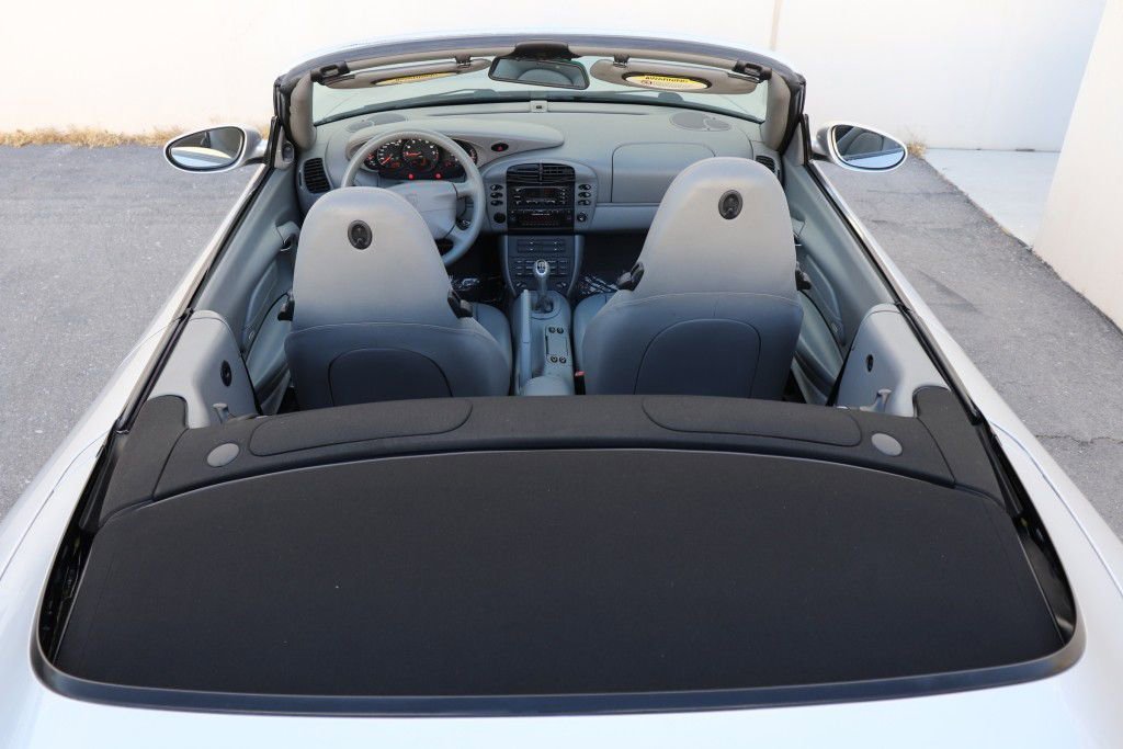 Used 2000 Porsche 911 Cabriolet image 18