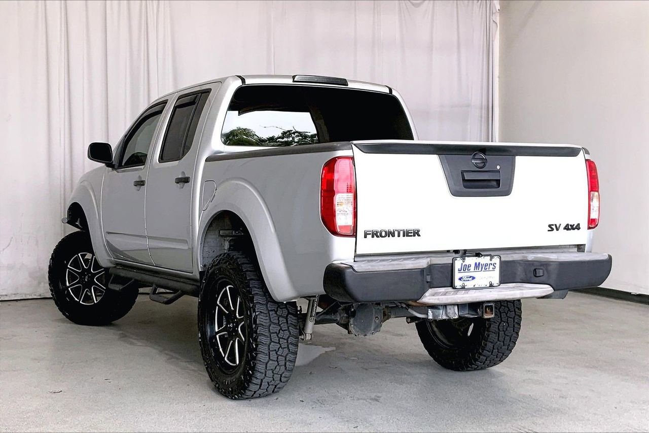 Used 2013 Nissan Frontier SV AWD/4WD image 10