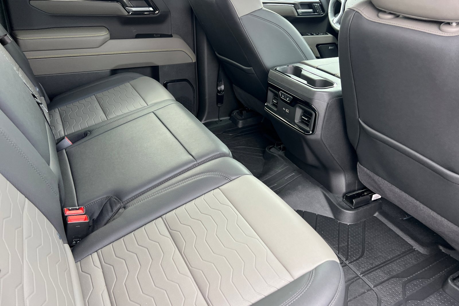 Certified 2025 Chevrolet Silverado 1500 ZR2 w/ Technology Package image 18