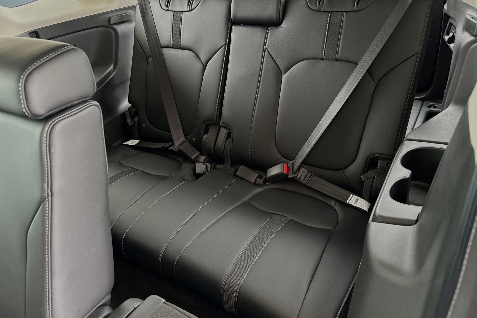 New 2025 Honda Pilot Touring image 25