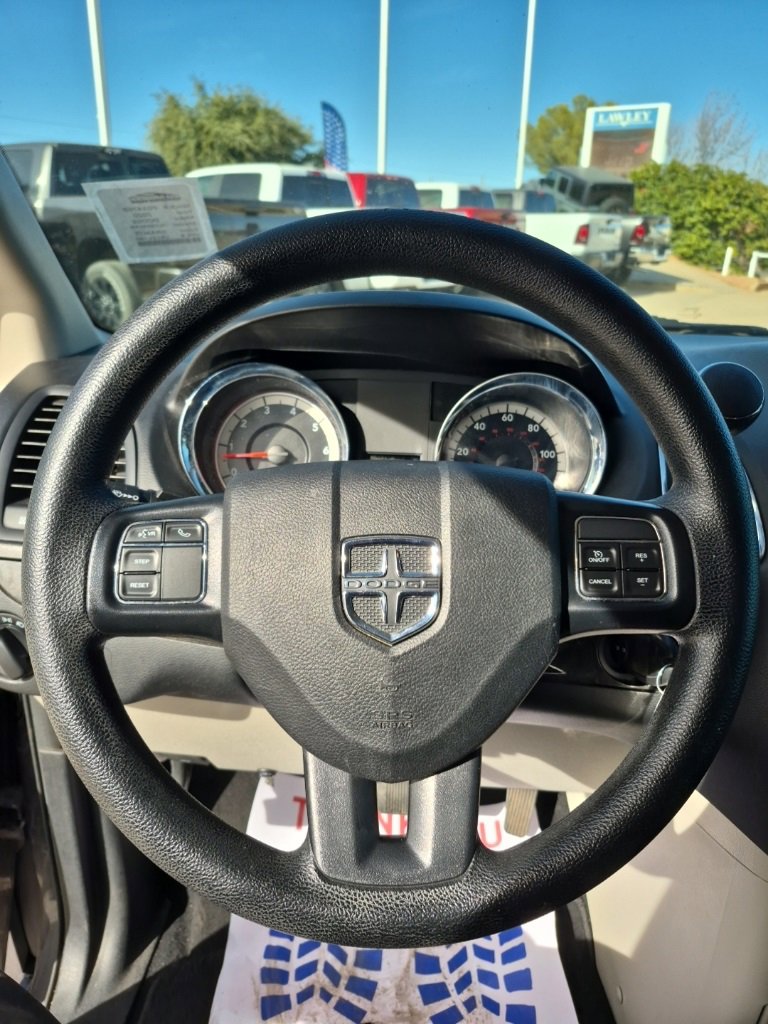 Used 2020 Dodge Grand Caravan SE w/ UConnect Hands-Free Group image 39