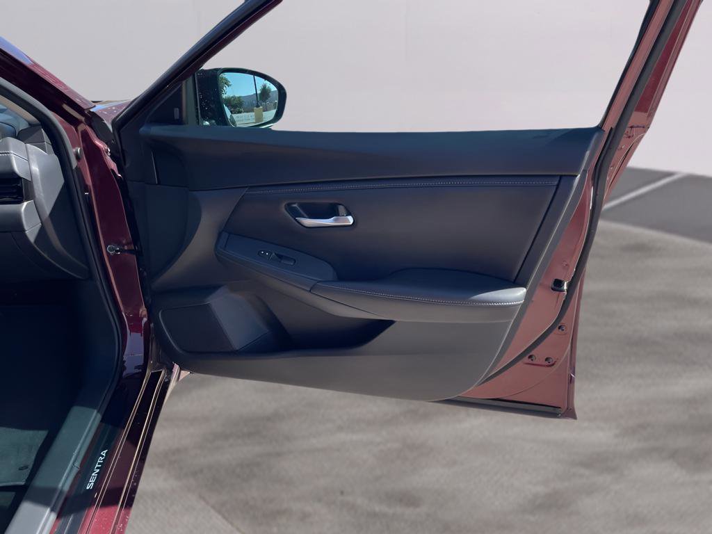 Used 2025 Nissan Sentra SV FWD image 16