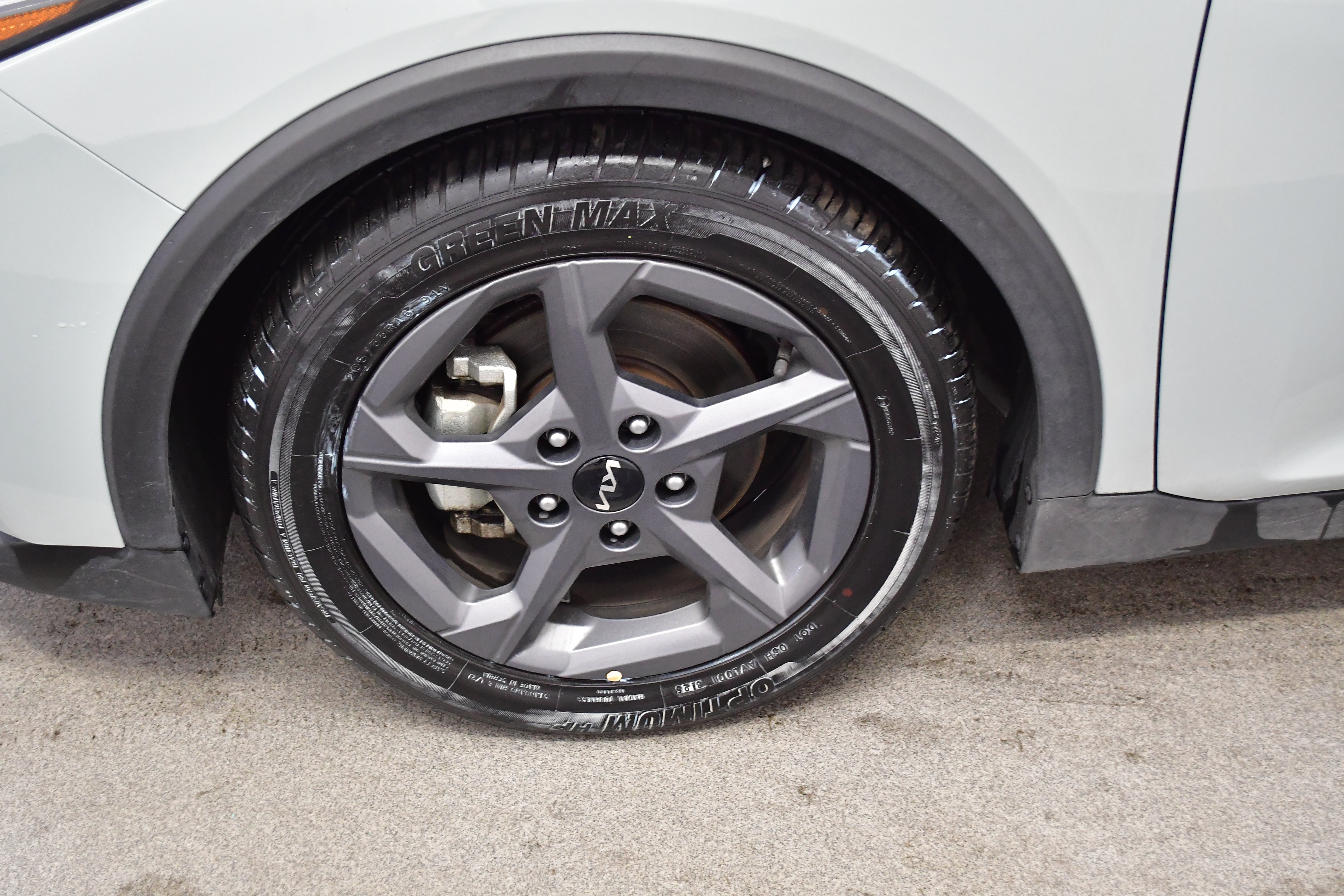 Used 2025 Kia K4 FWD image 35