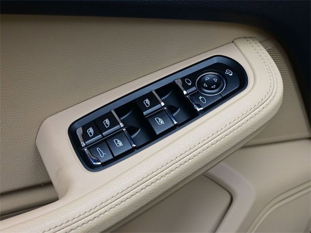 Used 2023 Porsche Macan S image 16