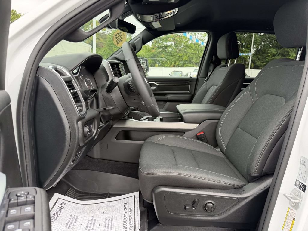 Used 2025 RAM 1500 Big Horn AWD/4WD image 18