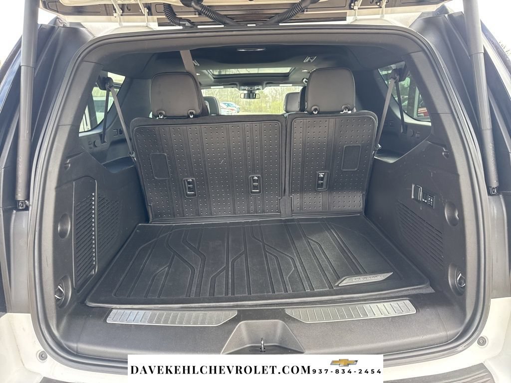 Used 2022 Chevrolet Suburban RST w/ Luxury Package AWD/4WD image 41