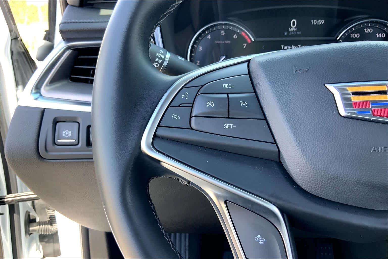 Used 2025 Cadillac XT5 Luxury w/ LPO, Floor Liner Package FWD image 23