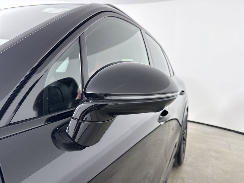 New 2026 Porsche Cayenne GTS image 12