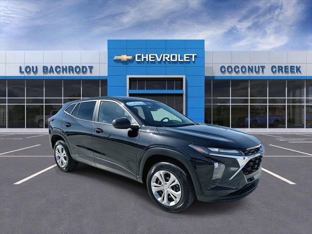 Certified 2024 Chevrolet Trax LS w/ Driver Confidence Package image 2