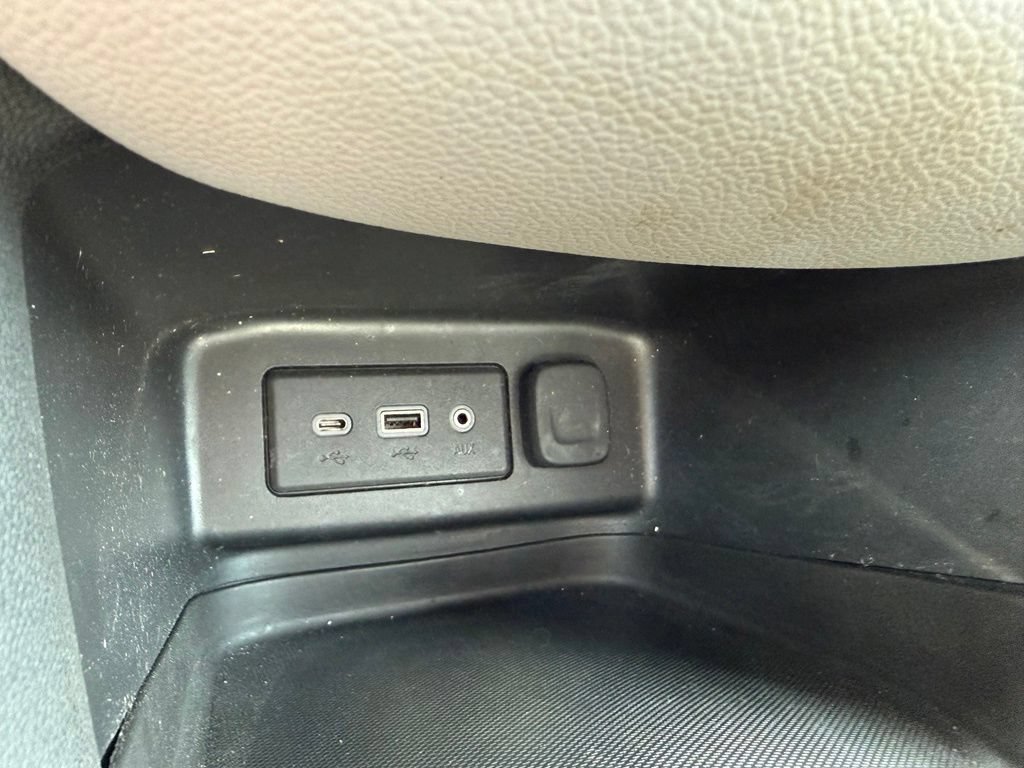 Used 2021 Chevrolet Equinox LT FWD image 19