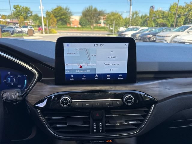 Used 2020 Ford Escape Titanium w/ Titanium Premium Package 2.0 AWD/4WD image 18