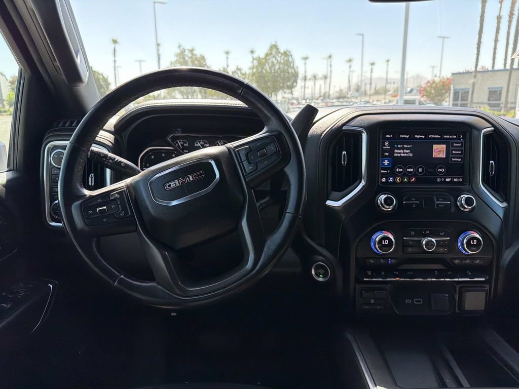 Used 2022 GMC Sierra 2500 AT4 w/ AT4 Preferred Package AWD/4WD image 11