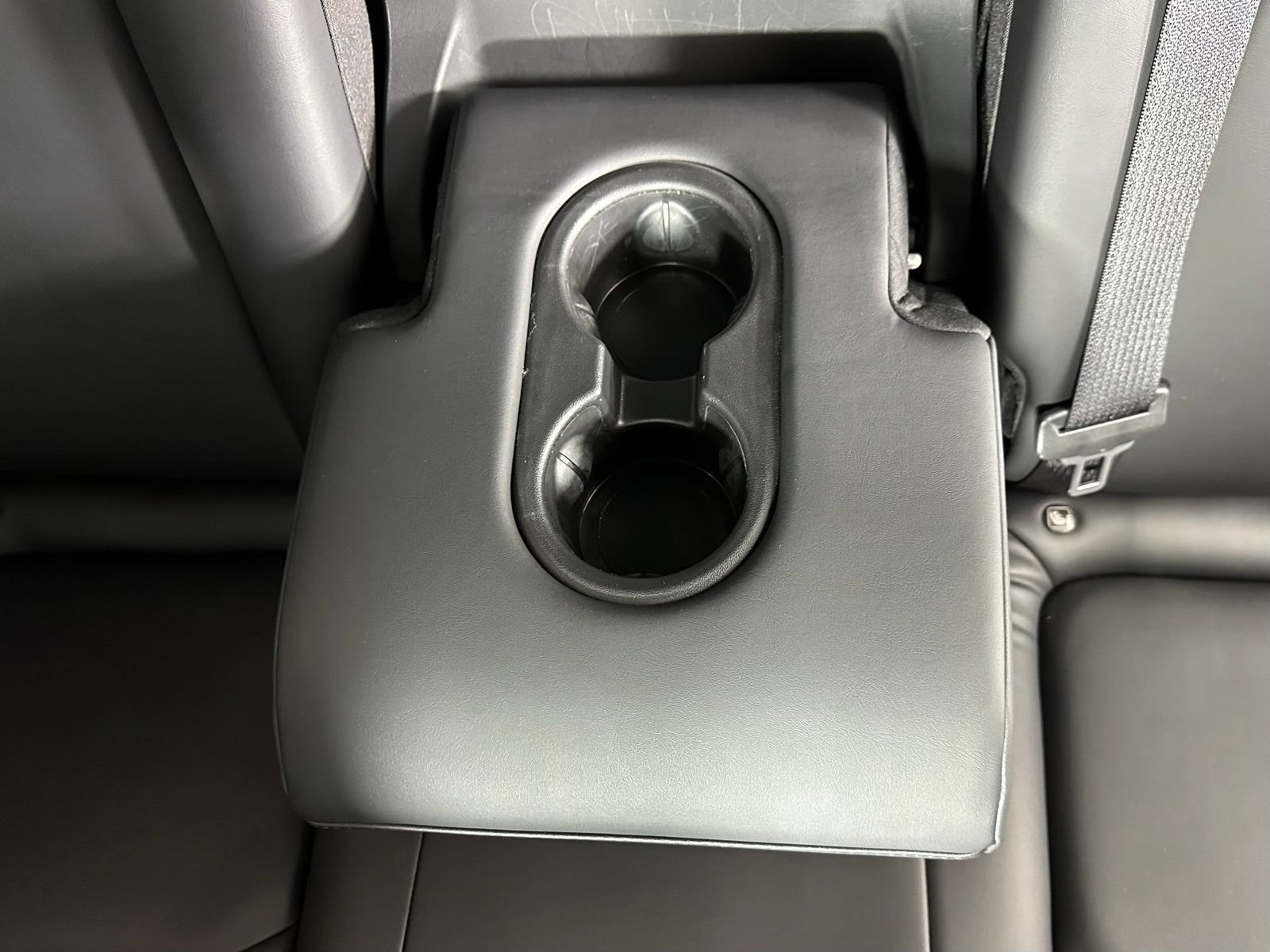 Used 2023 Tesla Model Y Long Range AWD/4WD image 41