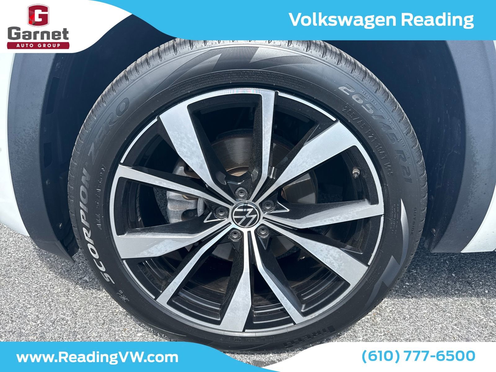 Used 2024 Volkswagen Atlas SEL Premium R-Line AWD/4WD image 9