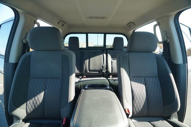 Used 2024 Nissan Titan SV w/ SV Convenience Package image 33