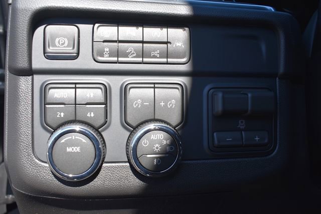 New 2026 Chevrolet Suburban Premier w/ Sun And Tow Package image 30