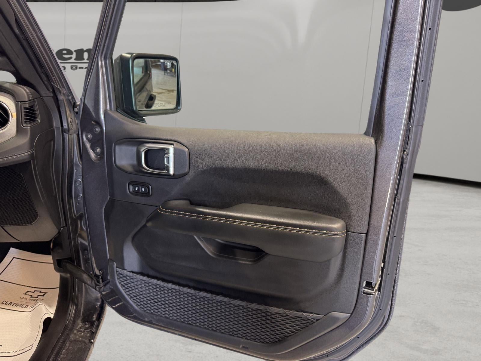 Used 2025 Jeep Wrangler Unlimited Sahara w/ Safety Group AWD/4WD image 14