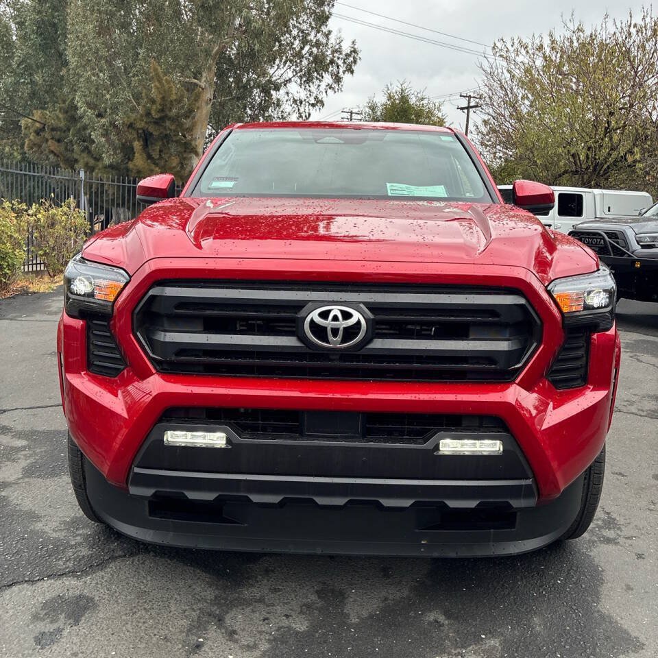 Used 2025 Toyota Tacoma SR5 RWD image 2