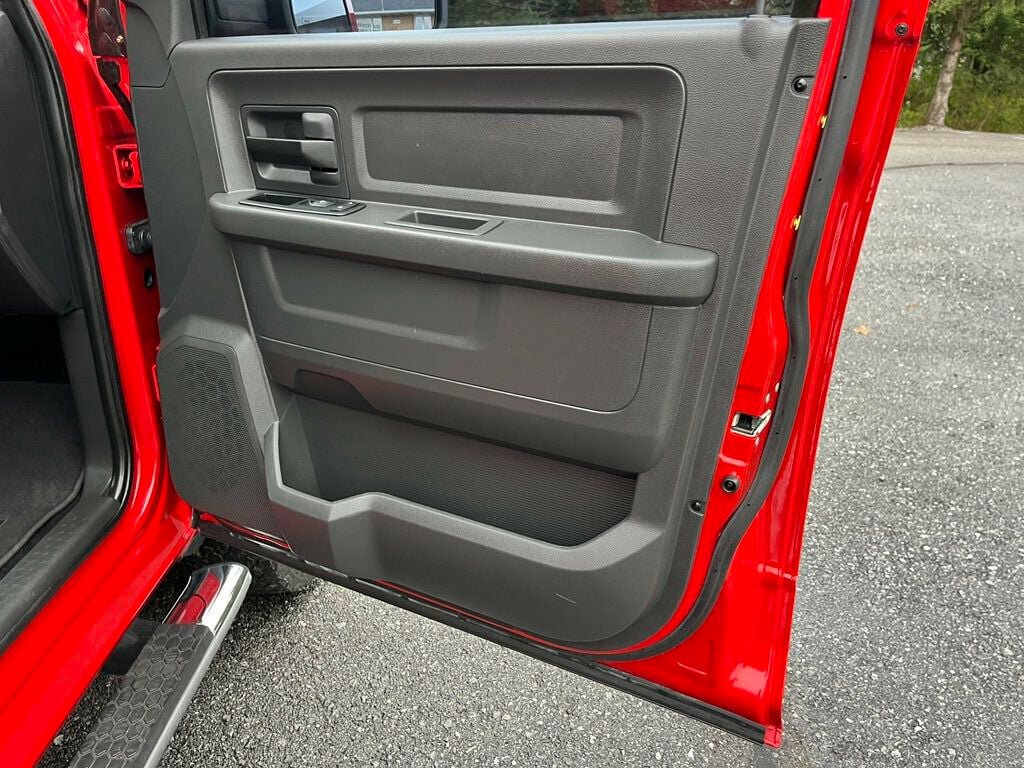 Used 2012 RAM 1500 Express w/ ST Popular Equipment Group AWD/4WD image 39