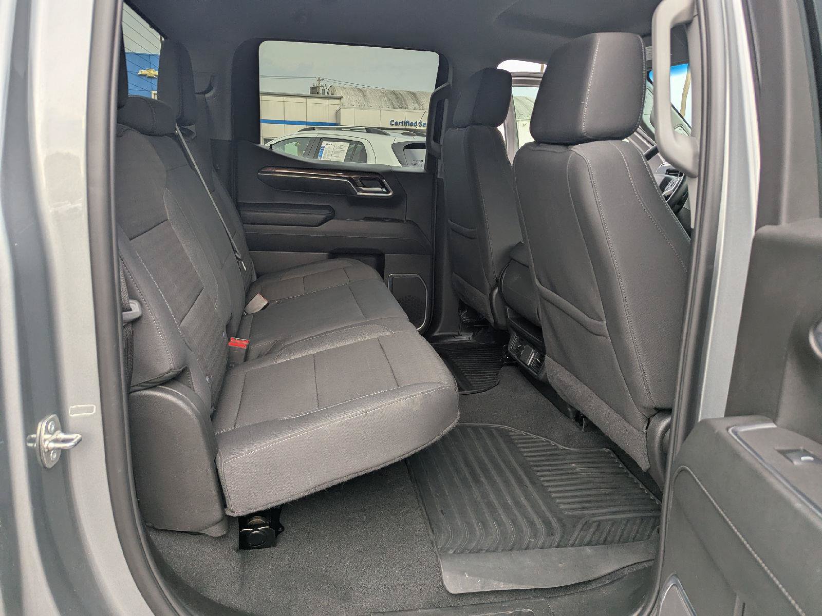 Used 2024 Chevrolet Silverado 1500 LT AWD/4WD image 29