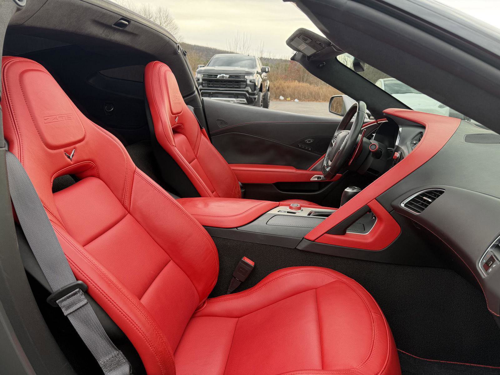 Used 2015 Chevrolet Corvette Z06 w/ 3LZ Preferred Equipment Group image 27