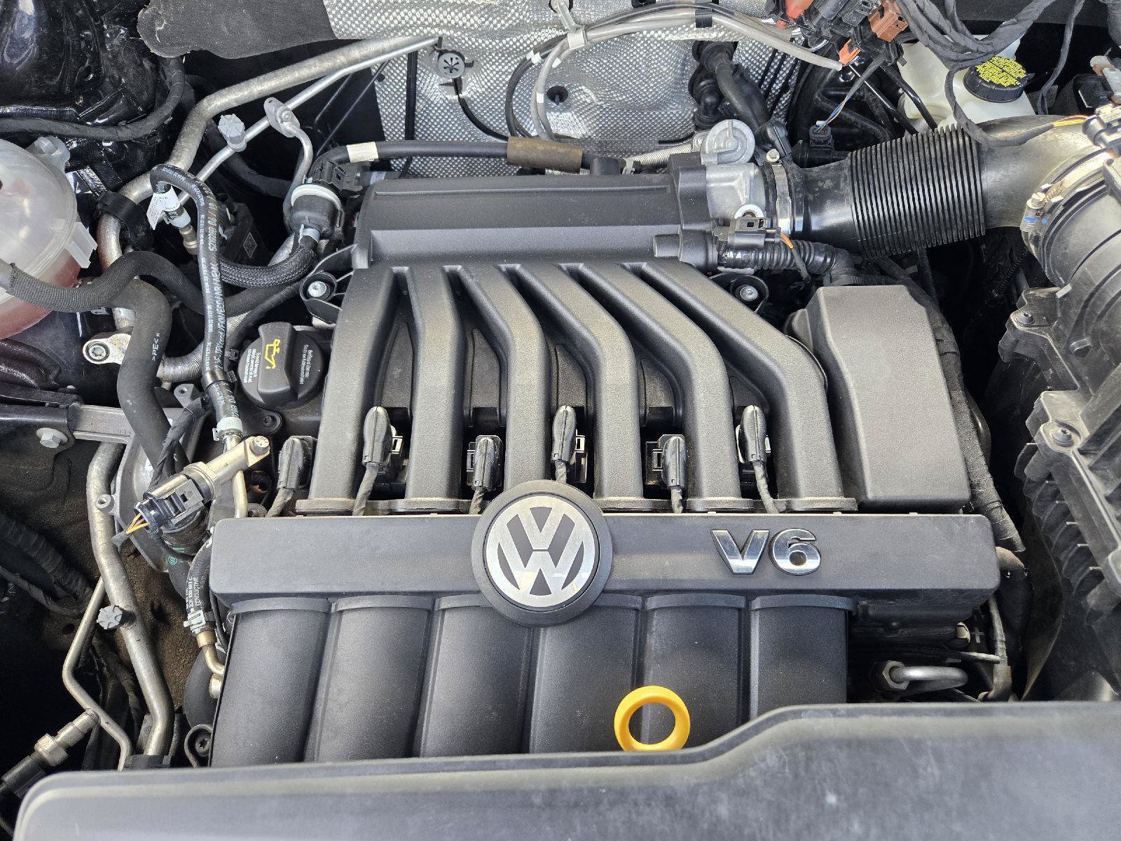 Used 2022 Volkswagen Atlas SEL R-Line AWD/4WD image 30