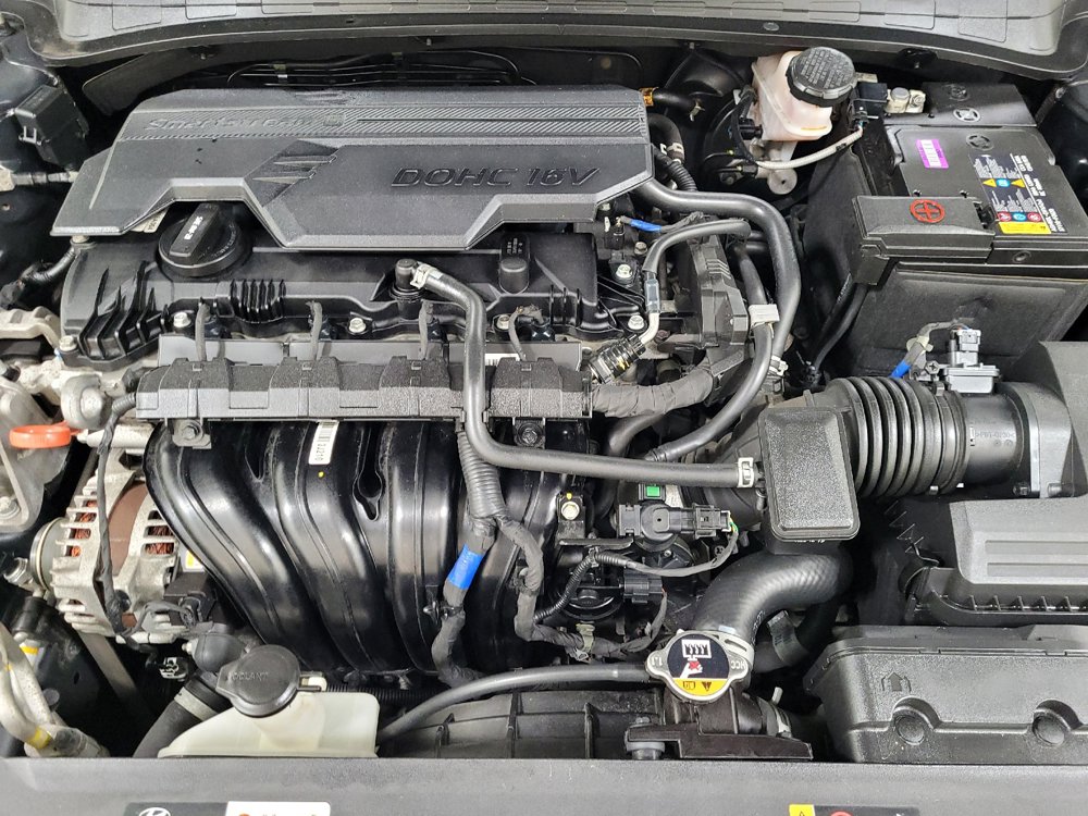 Used 2021 Hyundai Elantra Limited FWD image 30