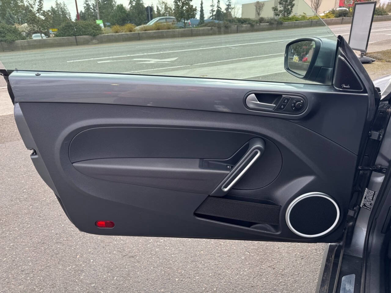 Used 2012 Volkswagen Beetle 2.5 image 23