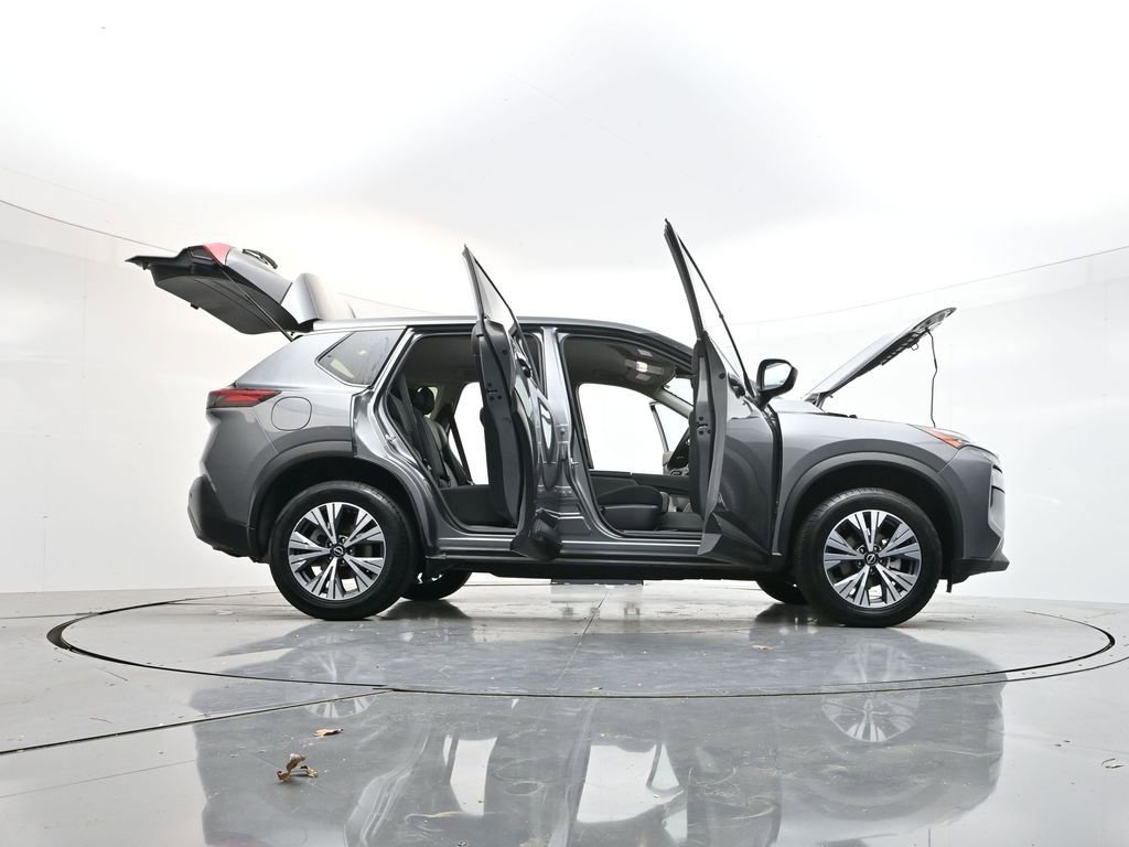 Used 2023 Nissan Rogue SV image 44