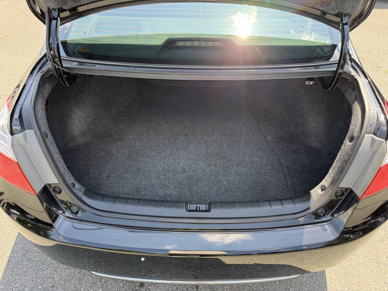 Used 2015 Honda Accord Sport image 12