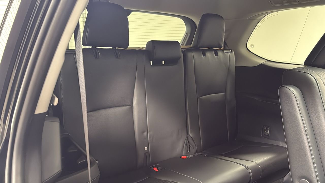 New 2025 Toyota Grand Highlander Platinum image 17
