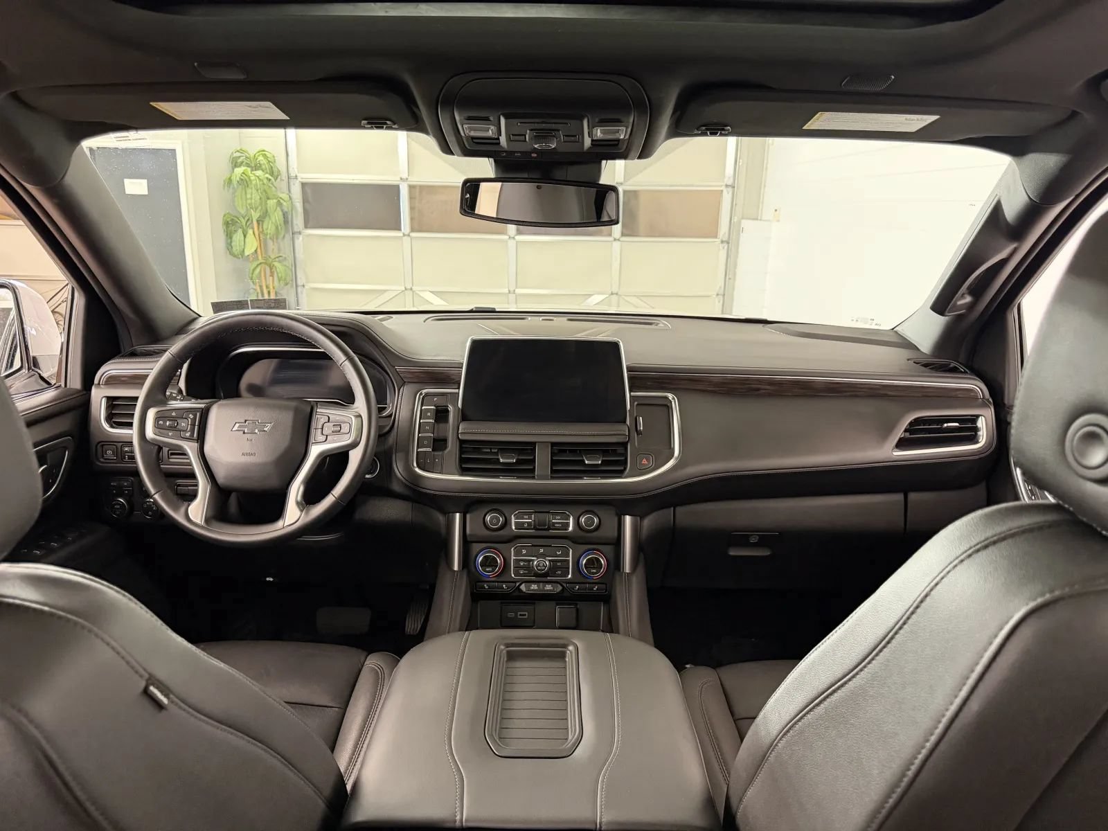 Used 2024 Chevrolet Tahoe Z71 w/ Off-Road Capability Package AWD/4WD image 31