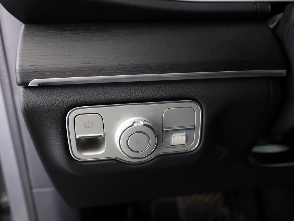 Certified 2025 Mercedes-Benz GLE 450 4MATIC image 11