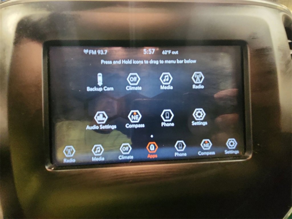 Used 2020 Jeep Cherokee Latitude Plus image 17