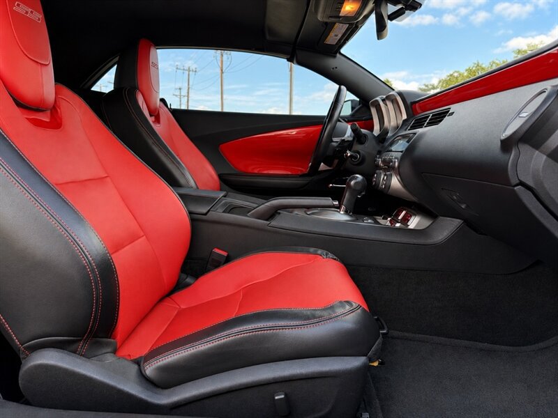 Used 2011 Chevrolet Camaro SS w/ RS Package RWD image 33