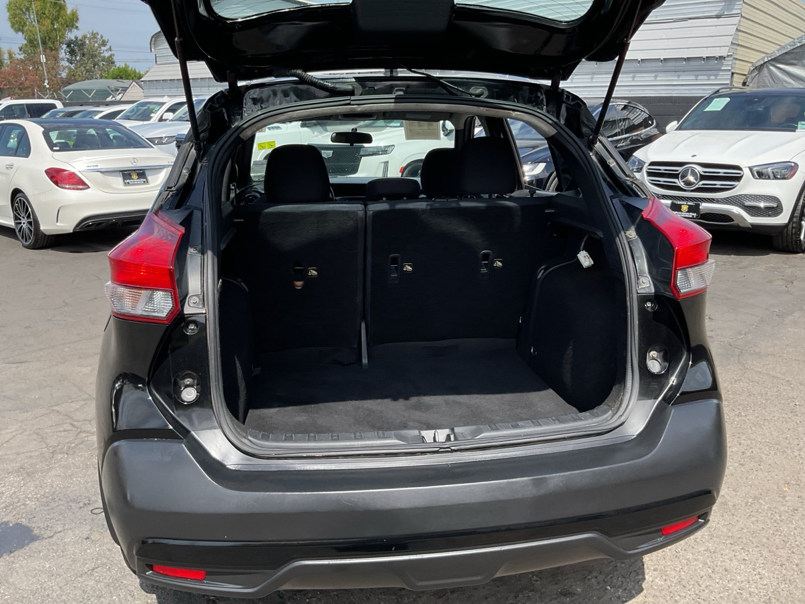 Used 2018 Nissan Kicks S FWD image 25
