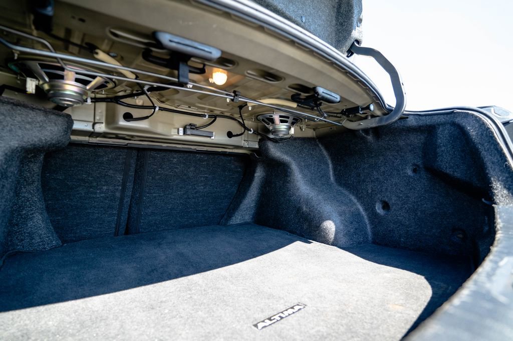 Used 2024 Nissan Altima 2.5 SV FWD image 30