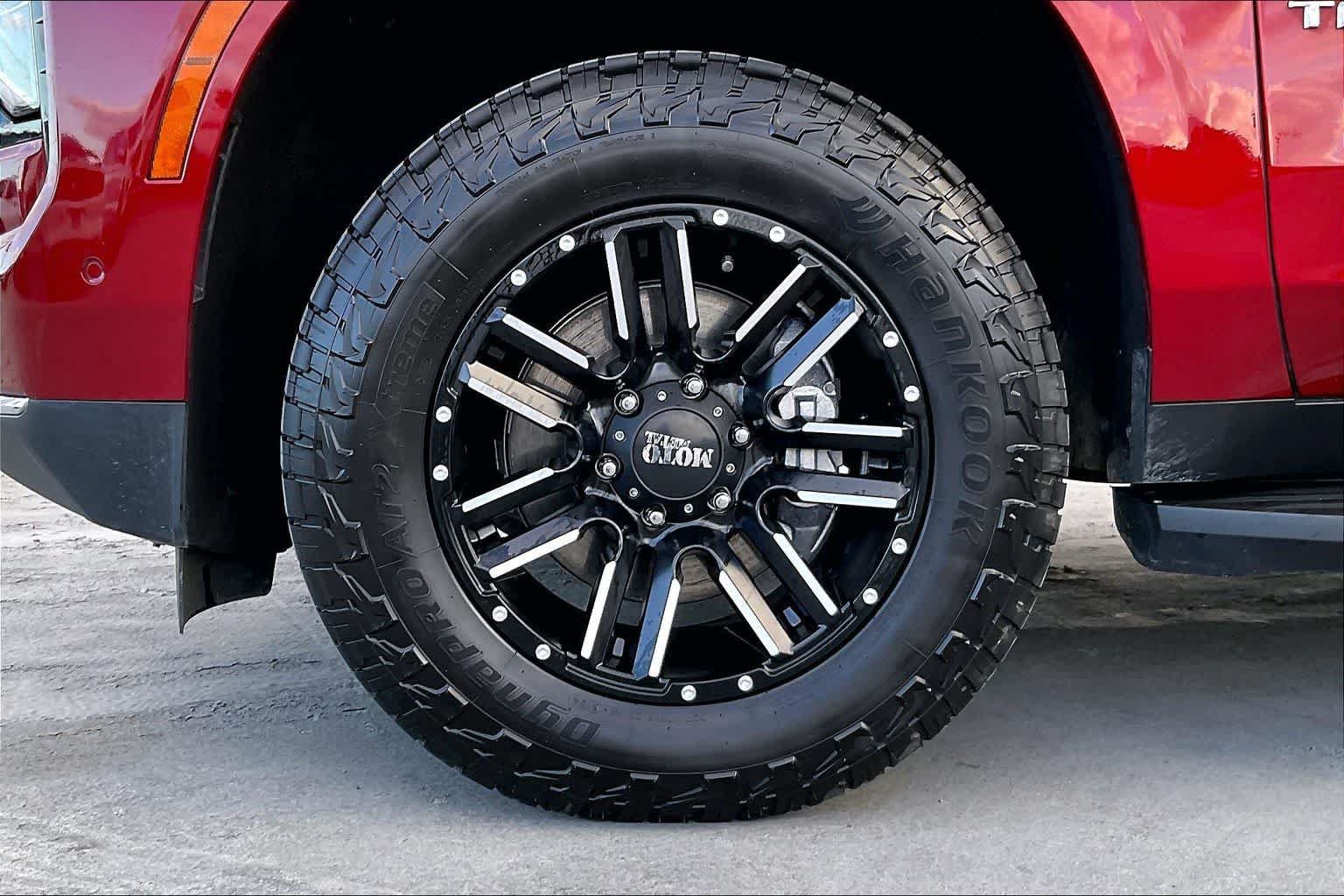 Used 2025 Chevrolet Tahoe LS AWD/4WD image 8
