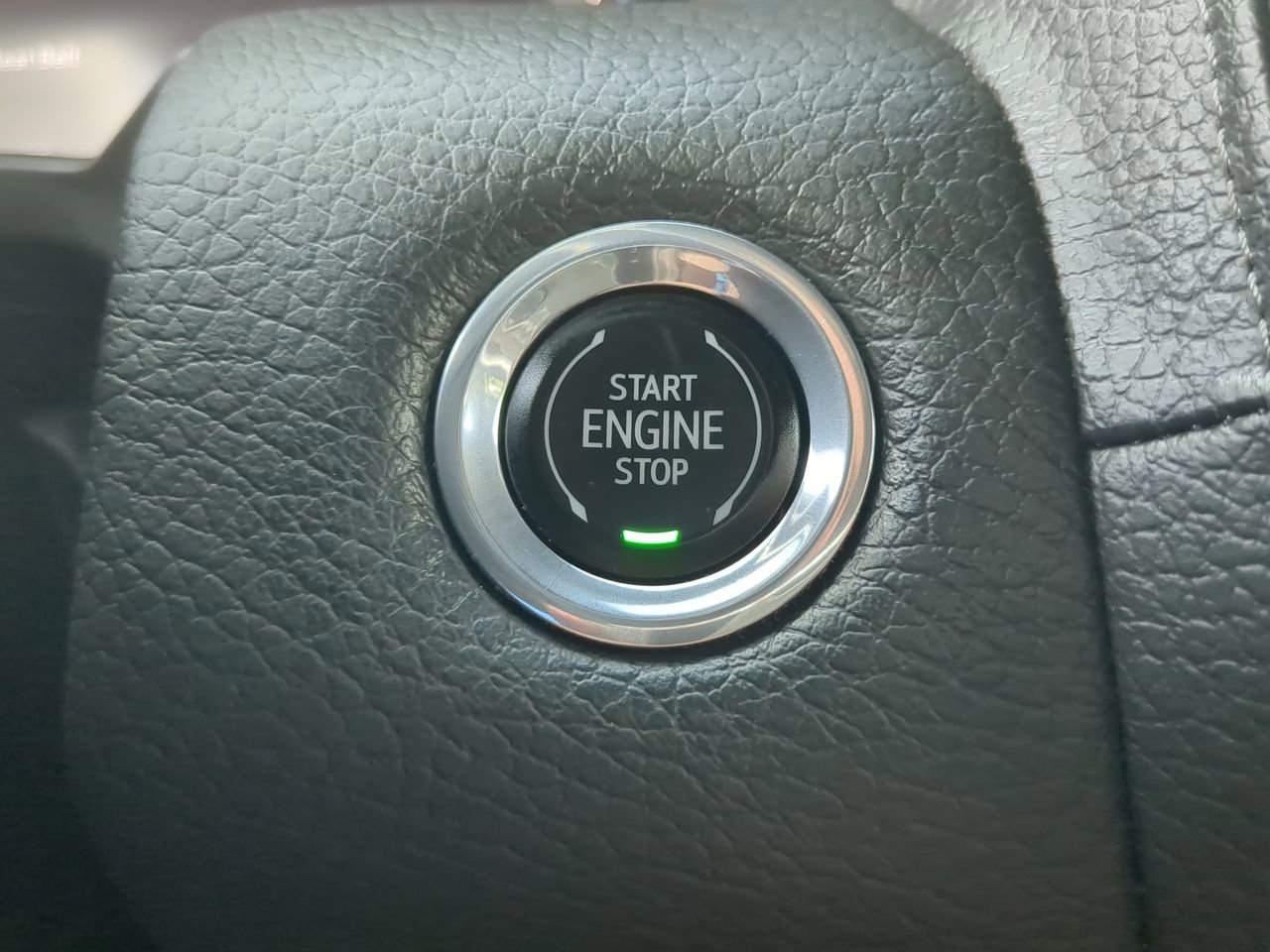 Used 2023 GMC Yukon Denali w/ Denali Reserve Package AWD/4WD image 27