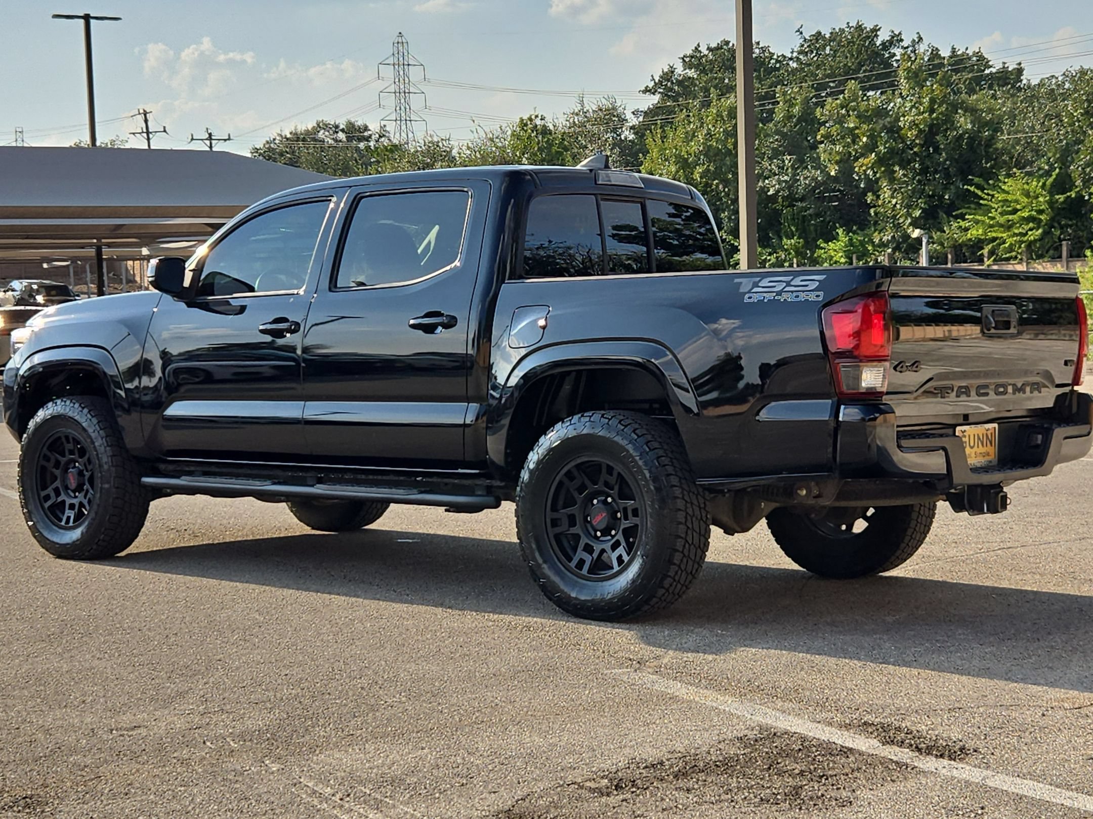 Used 2023 Toyota Tacoma SR AWD/4WD image 5